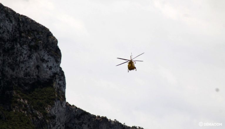 Fire helicopter on the Montgó