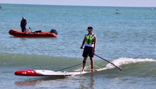 De sufrir acoso por sobrepeso a rider internacional de SUP: la historia de superación de James Van Drunen 1 Imagen: James Van Drunen, joven rider internacional residente en nuestra comarca