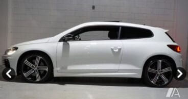 Vista lateral de VOLKSWAGEN Scirocco 2.0 TSI R DSG 206kW – MY CAR Select Autos