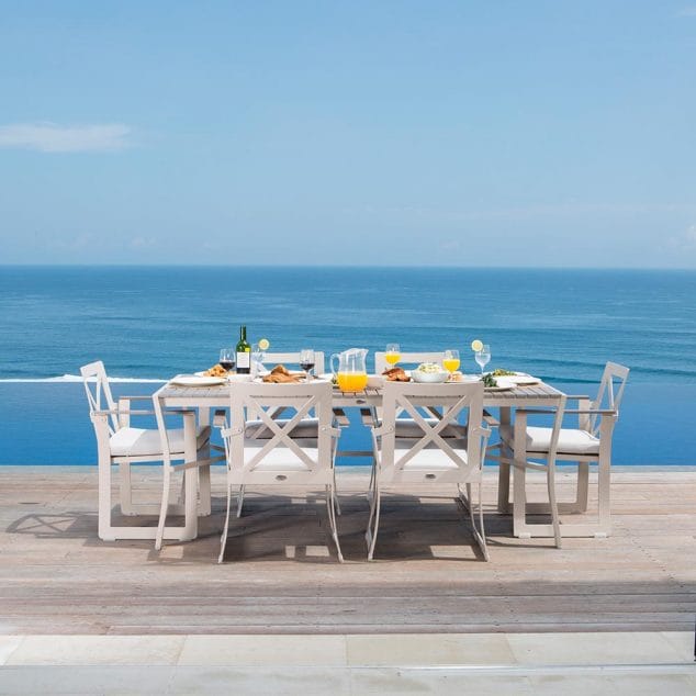 Muebles Martínez te aconseja como decorar tu casa con la llegada del verano 2 Imagen: Mesa exterior - Muebles Martínez