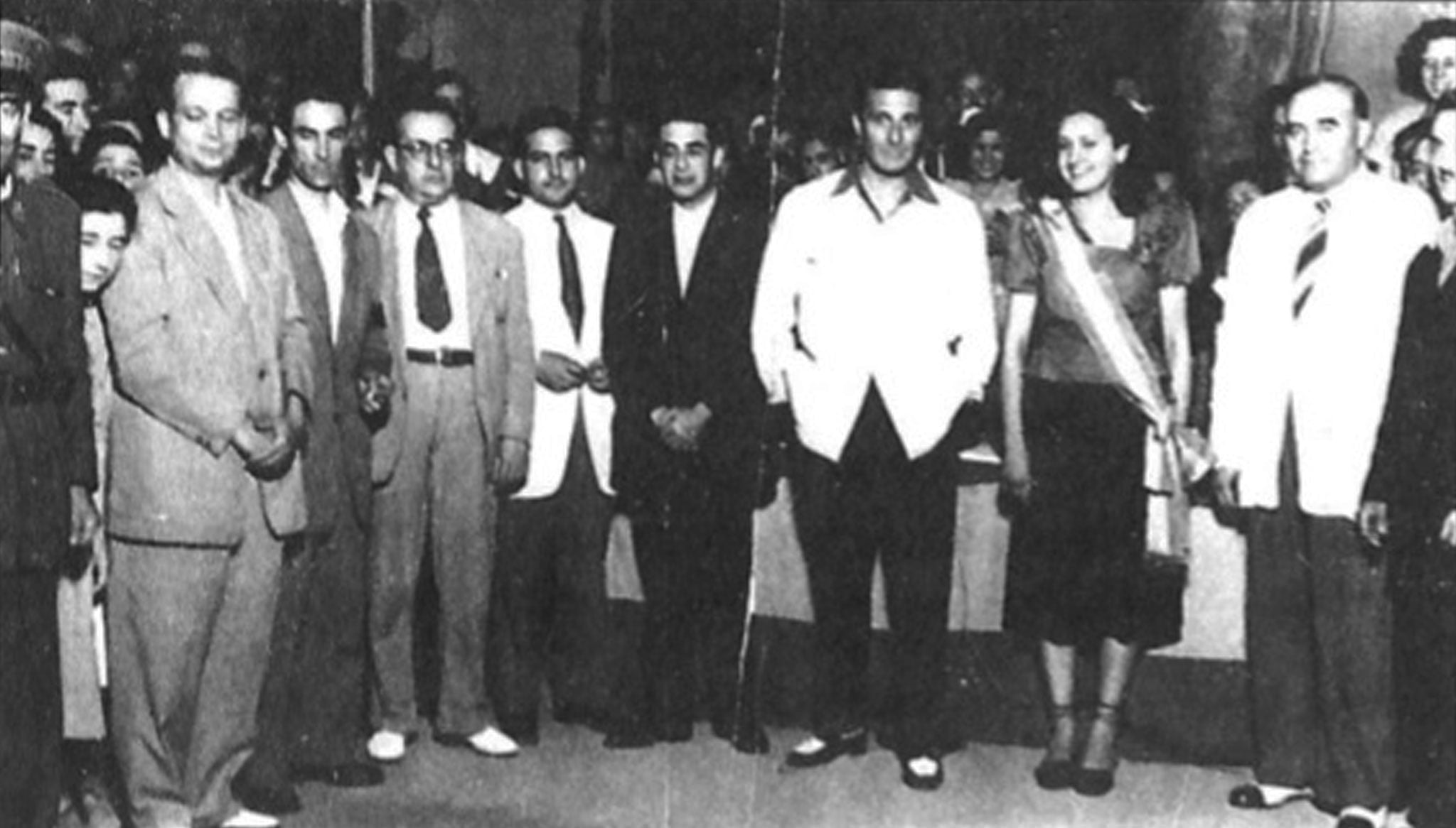 Imagen de la primera reina de las fiestas, Vicenta Bertomeu (1949). Extraída del artículo de Vicent Balaguer «La festa del 1901 al 1975» (Arxiu Municipal)