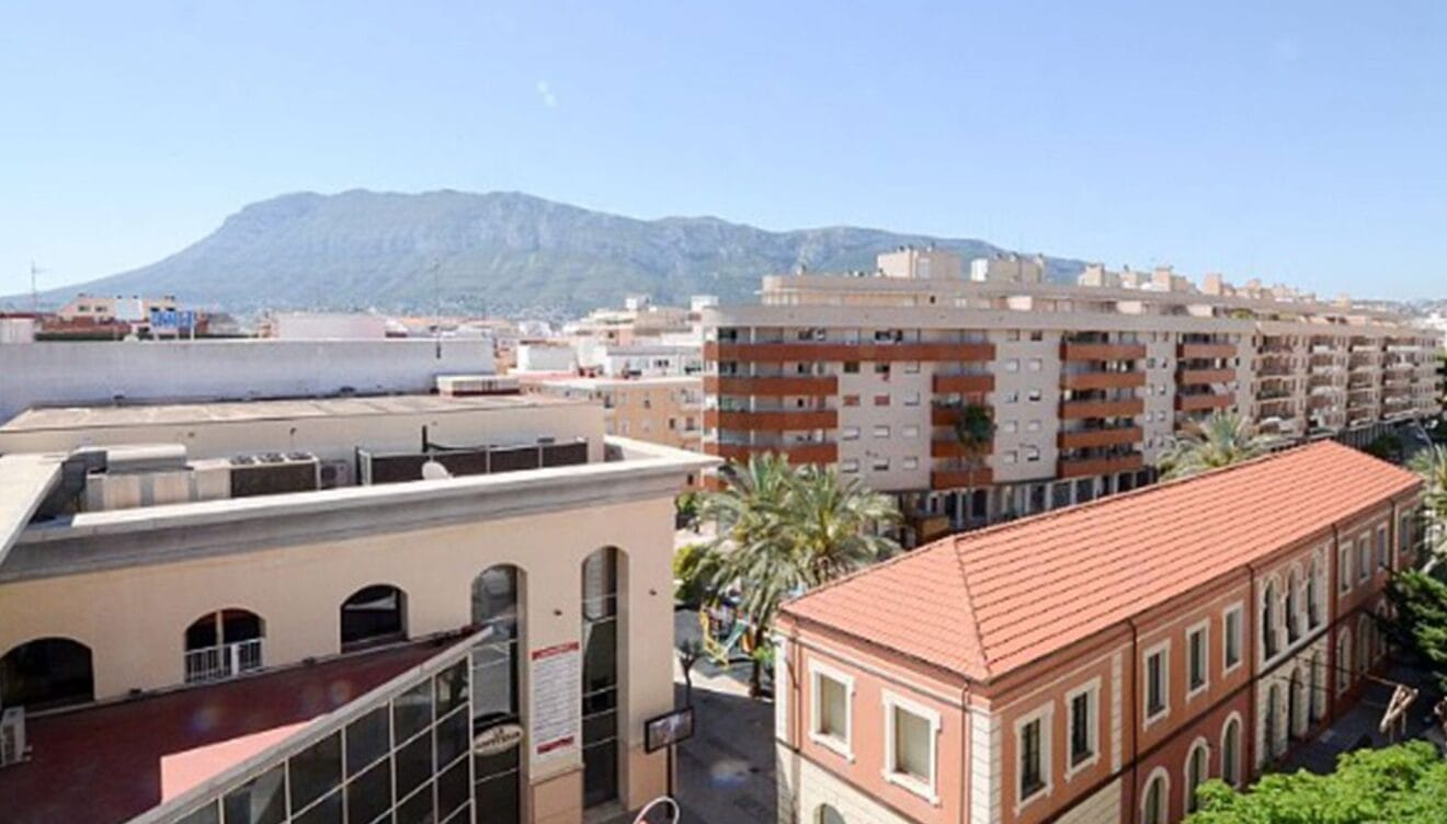 Vistas desde un ático en venta en Dénia - Euroholding
