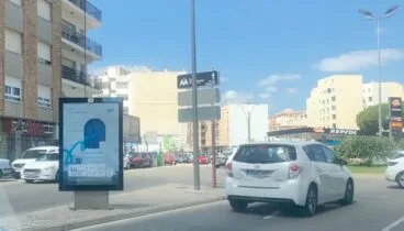 Anuncio de fibra óptica en la salida de Dénia