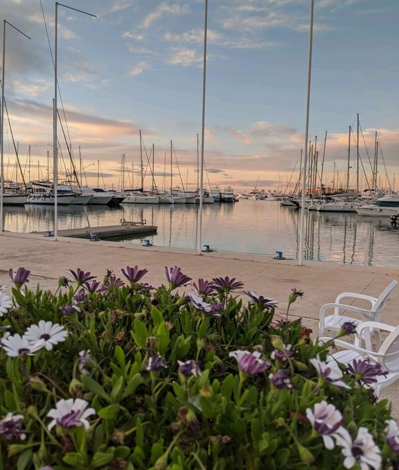 Imagen del atardecer en el exterior de Restaurante Balandros