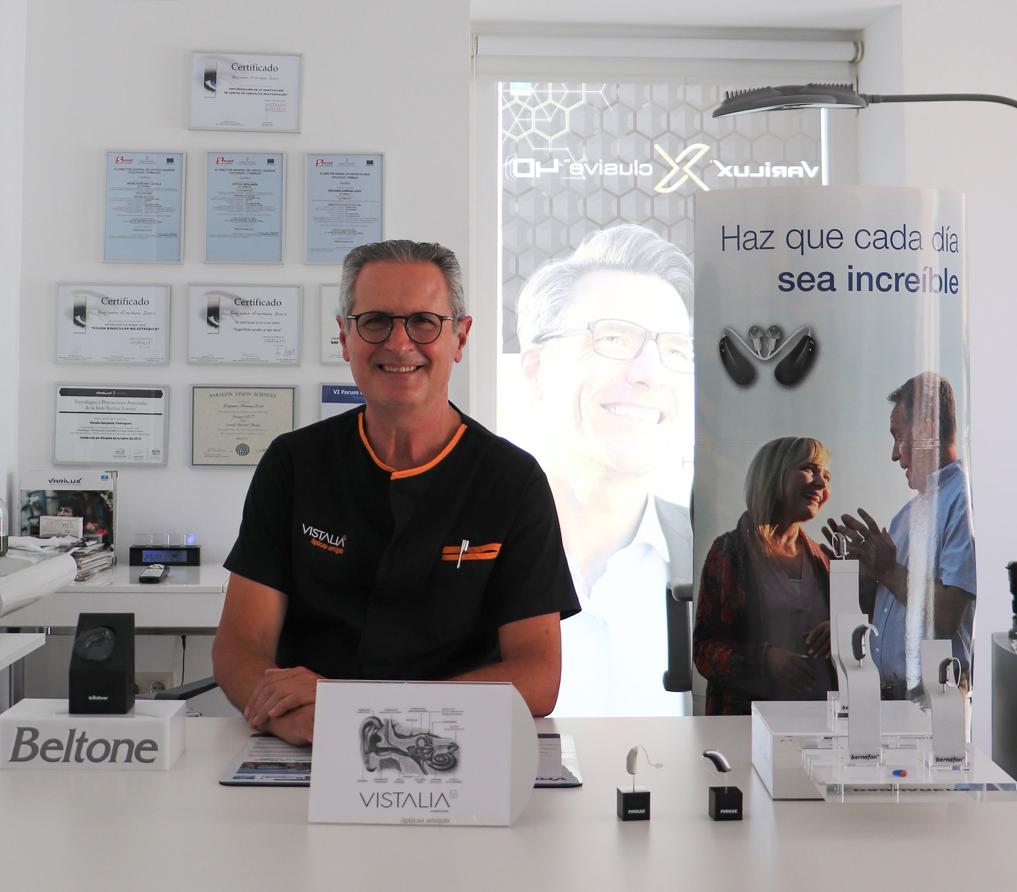 Audífonos con batería y la última tecnología en Dénia – Óptica Benjamín