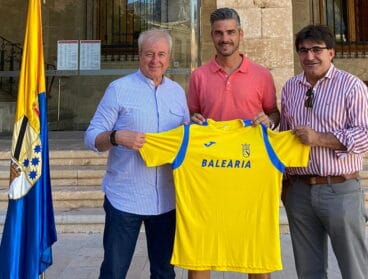 El entrenador Manuel Esteban