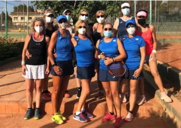 equipo veteranas 50 del club tenis denia