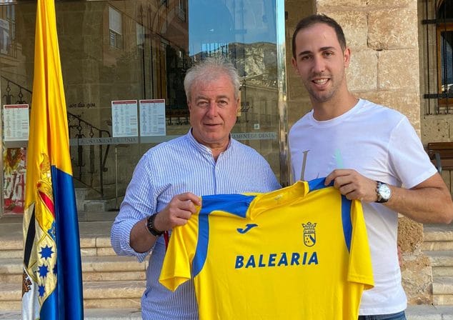 El goleador Panucci se confirma como el primer fichaje del CD Dénia 6 ferran monzo con toni lledo