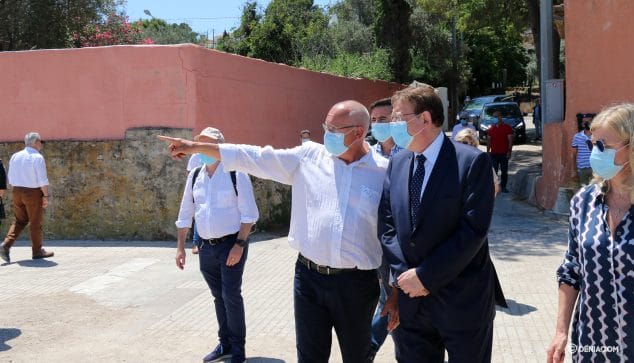 Imagen: Grimalt recibe a Puig y Bravo en la Marineta