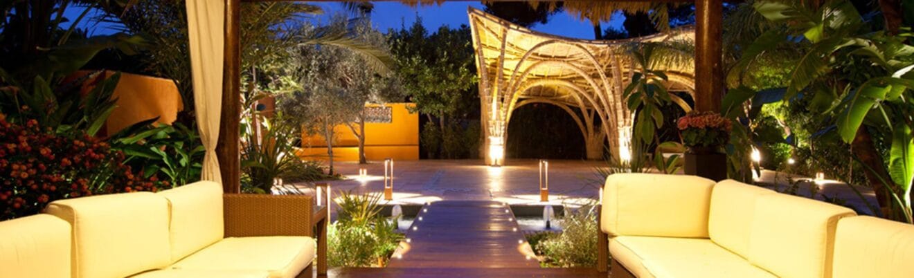 Imagen nocturna - Hotel Les Rotes