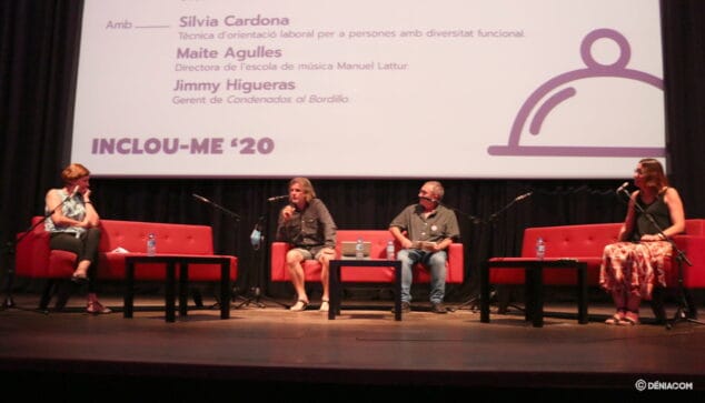 Imagen: Mesa redonda en INCLOU-ME