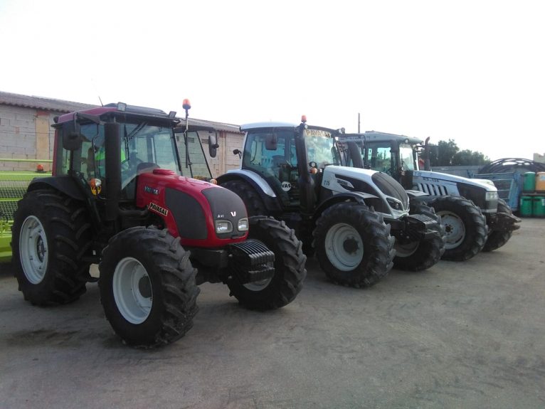 Nuevos tractores para los trabajos de limpieza en la playas de Dénia
