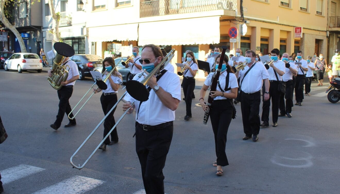 Pasacalles de la Agrupación Artística Musical 07