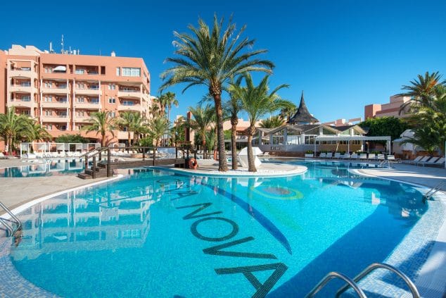 piscina exterior oliva nova