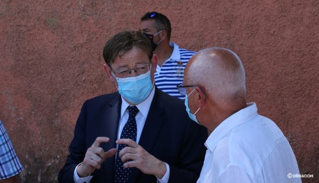 Imagen: Puig y Grimalt en la presentación de los informadores de playas