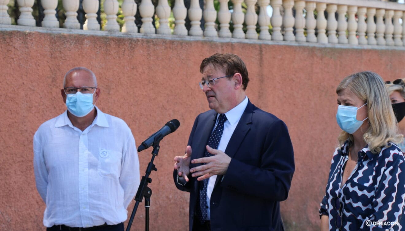 Vicent Grimalt, Ximo Puig y Gabriela Bravo en la Marineta