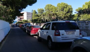 acceso a el trampoli masificado de vehiculos