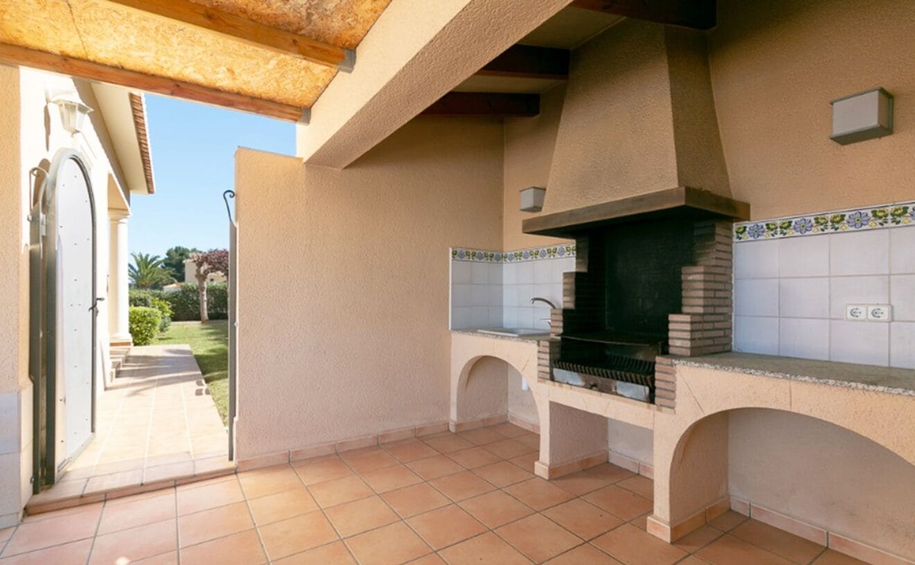 Barbacoa en una casa de vacaciones en Dénia - Quality Rent a Villa
