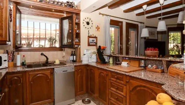 cocina chalet venta denia zona paidos euroholding