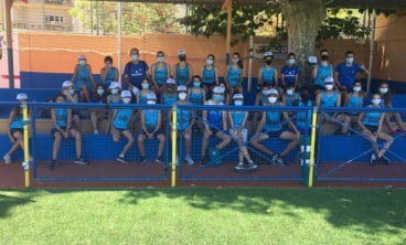 Técnicos y alumnos del campus de Atletismo