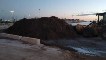 Trabajos de limpieza en la Marineta
