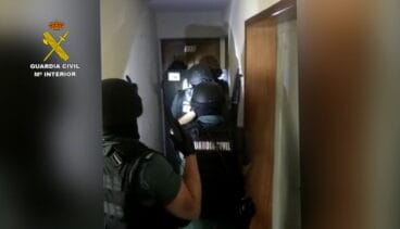 uno de los multiples registros llevados a cabo por la guardia civil