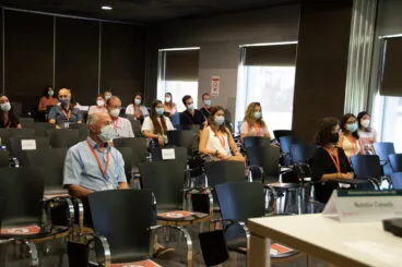acto de bienvenida a los residentes