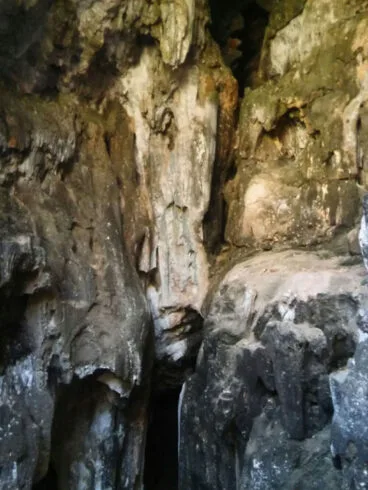 Detalle de la Cova del Gamell de Dénia