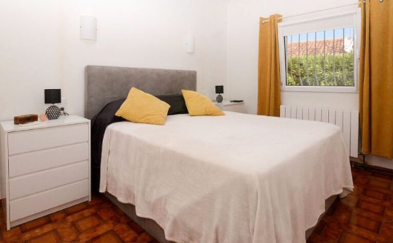 Bedroom of a villa for sale in Las Marinas in Dénia - Euroholding