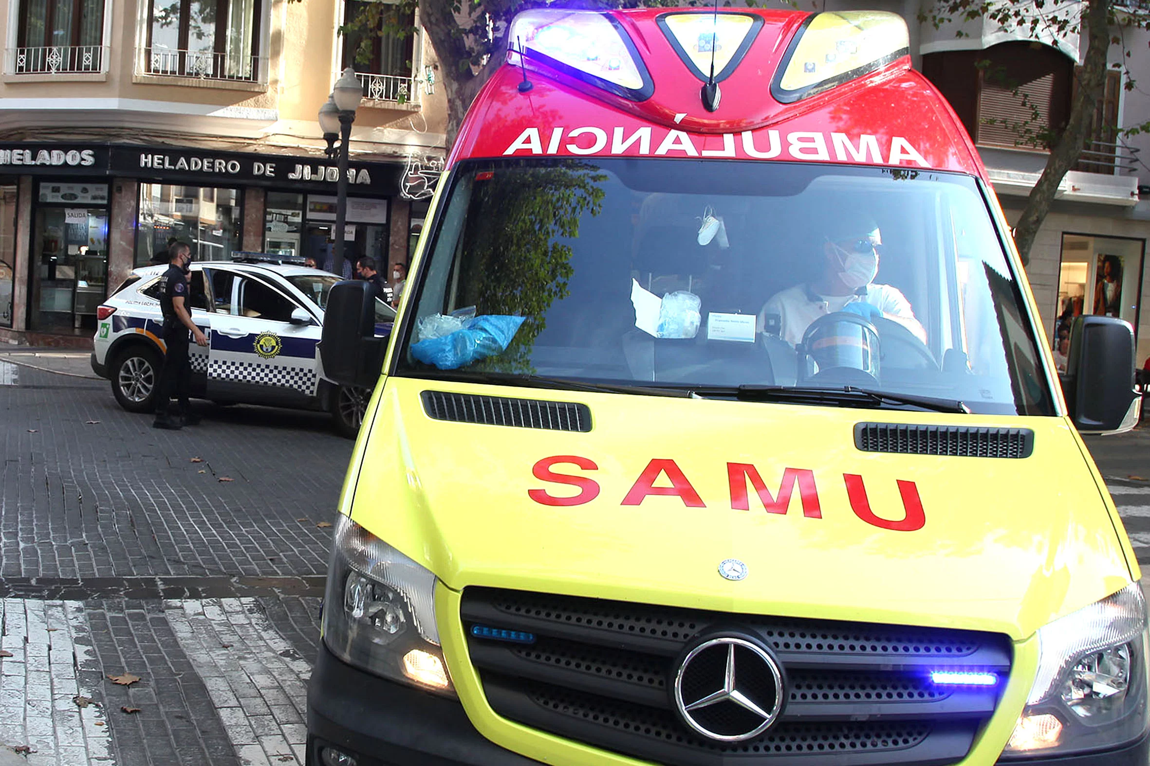 La ambulancia SAMU ha atendido a la víctima