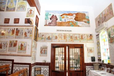 Puerta de la ermita del Pare Pere en Dénia | Imagen: Tino Calvo