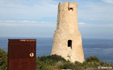 Panel explicativo al lado de la Torre del Gerro