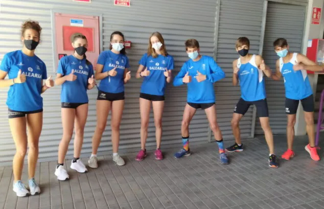 Imagen: Atletas del CA Baleària Diànium