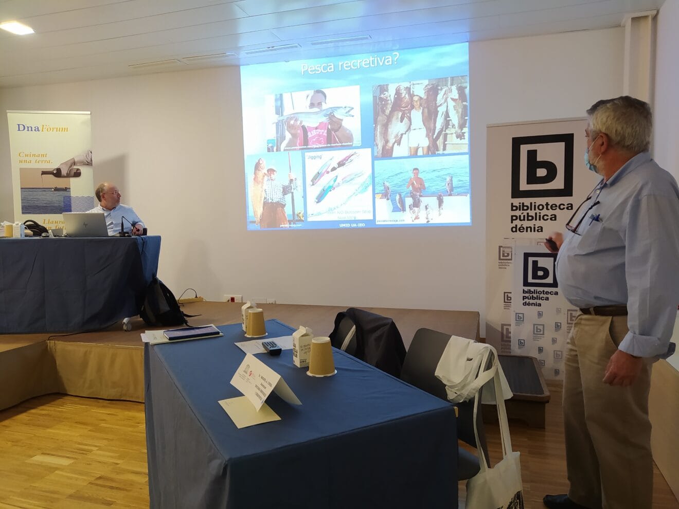 Encuentro entre pescadores y científicos