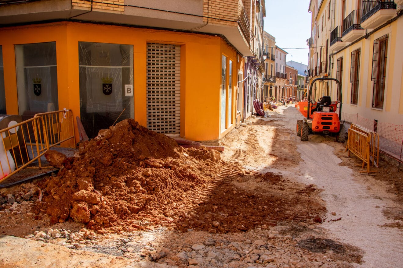Entre Valgamedios y la Glorieta las obras protagonizan el paisaje