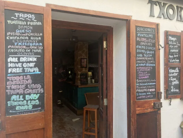 Imagen: Extinción del fuego dentro del establecimiento