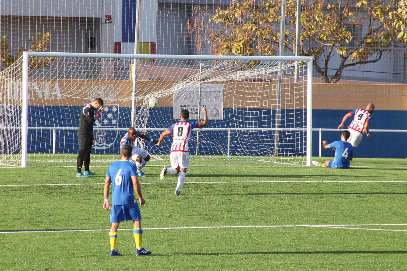 Gol del CD Jávea | Tino Calvo