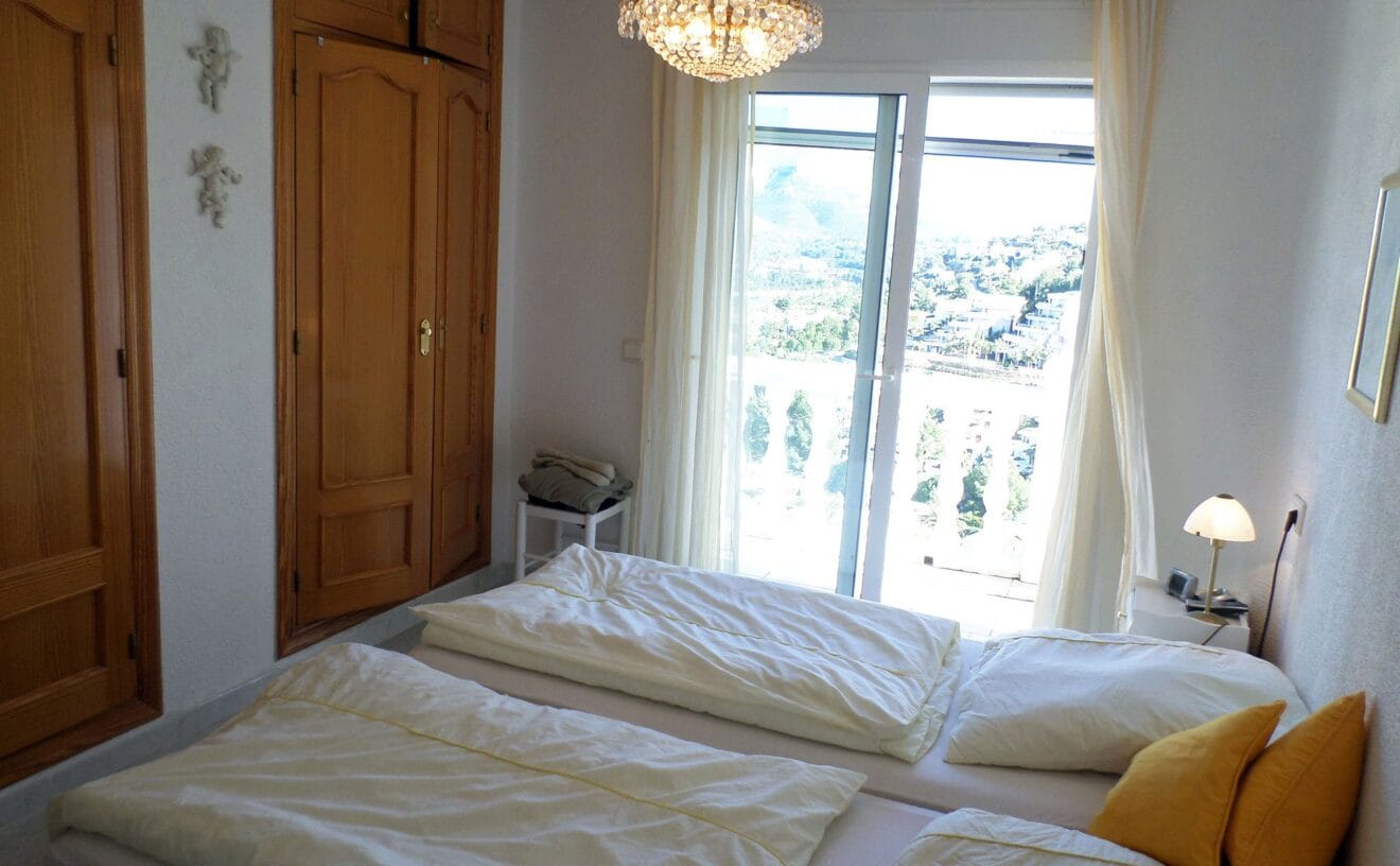 Habitación de una villa en venta junto al campo de golf La Sella - Promociones Denia S.L.