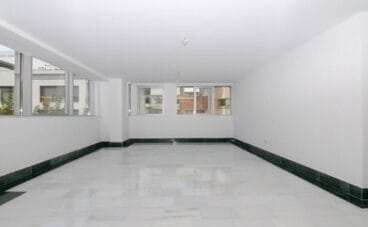 Interior de una oficina en venta o en alquiler en el centro de Dénia – Euroholding