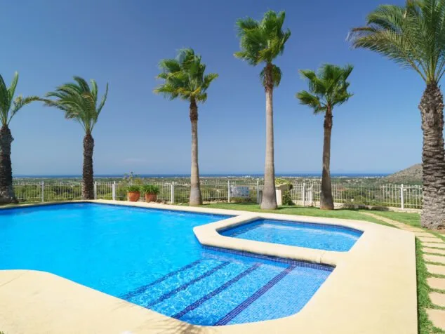 Elegante ático en venta en La Sella con Promociones Denia, S.L. 4 piscina atico venta la sella promociones denia 1