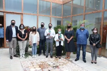 Premiados junto a distintos representantes | Tino Calvo