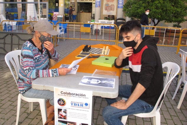 taller de arte denia en la fira de les associacions de 2020 tino calvo