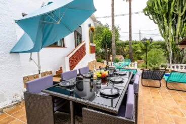 Terraza en un chalet de vacaciones en Dénia – Aguila Rent a Villa