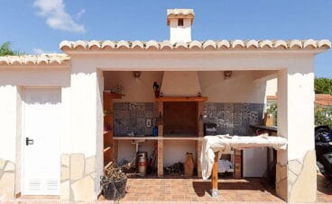 Barbacoa de un chalet en venta en Dénia – Euroholding