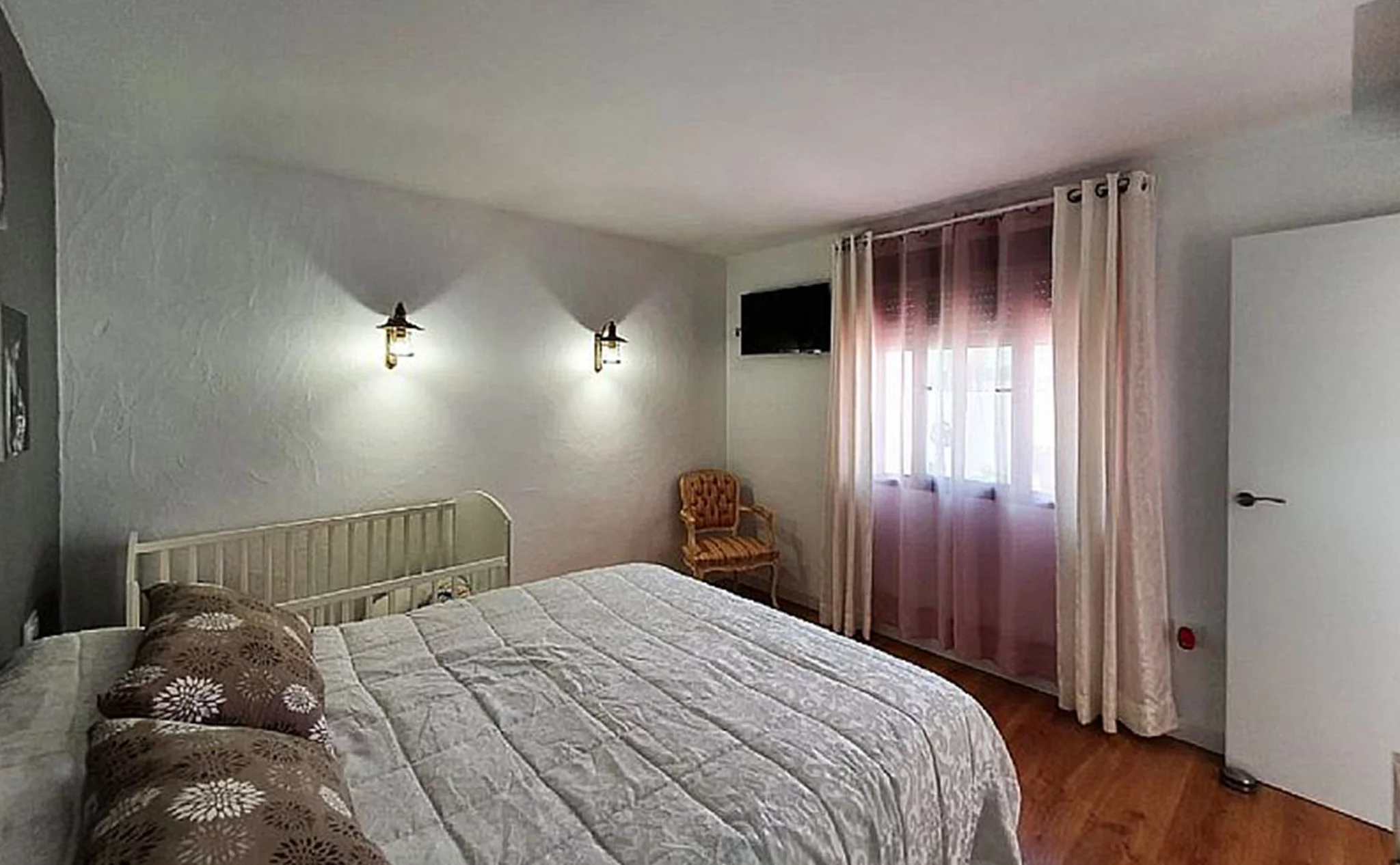 Dormitorio de un chalet en venta en Dénia – Euroholding