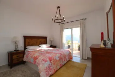 Habitación de una villa con vistas impresionantes en La Sella – Promociones Denia, S.L.