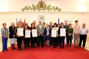 homenaje a las primeras carteras de la ciudad en el dia de la mujer de 2019