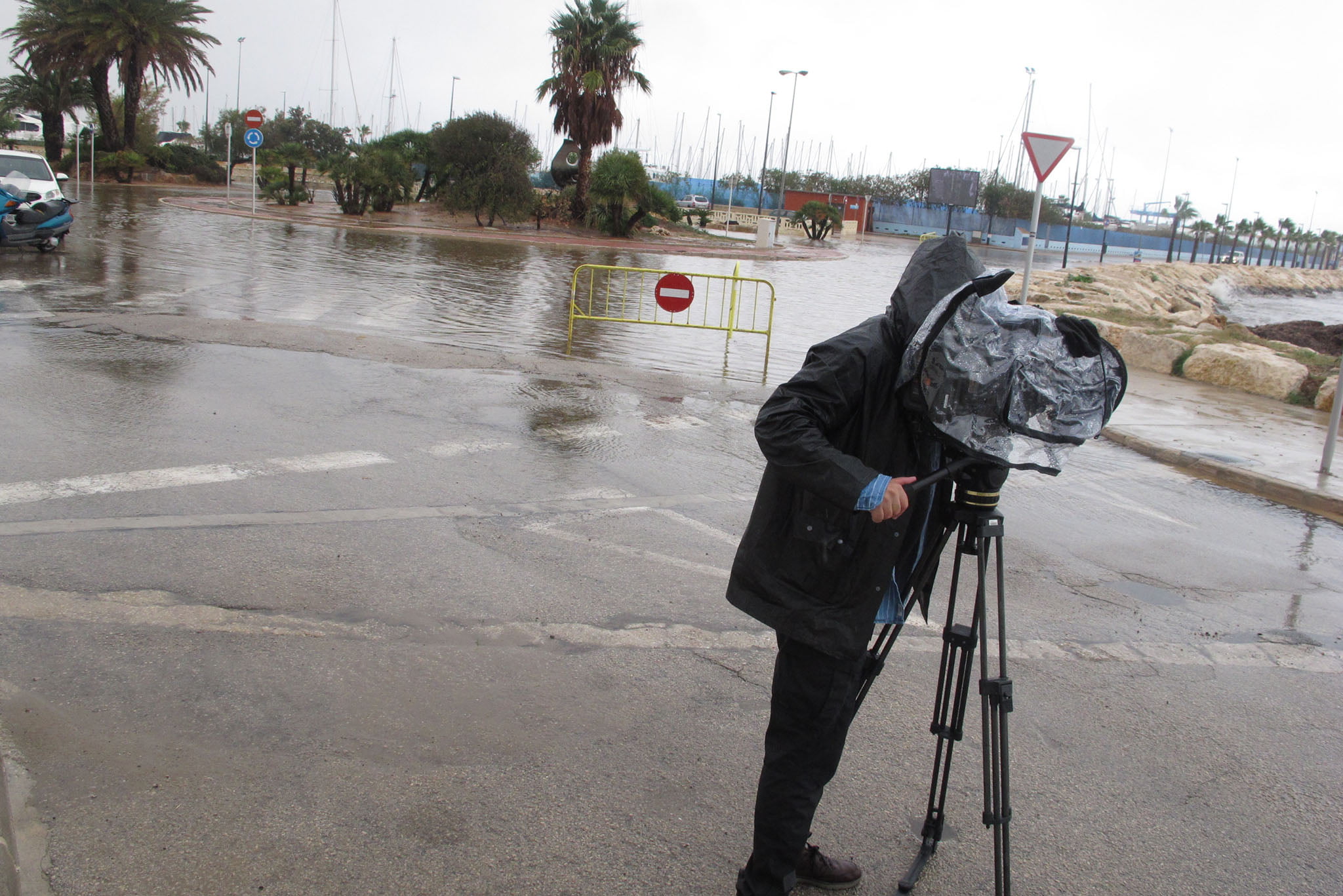 La fuerte lluvia inunda Dénia | Tino Calvo 08