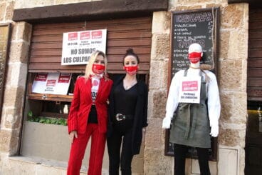 Manifestación de AEHTMA frente al ayuntamiento | Tino Calvo 17