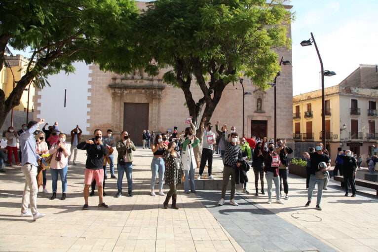 Manifestación de AEHTMA frente al ayuntamiento | Tino Calvo 20